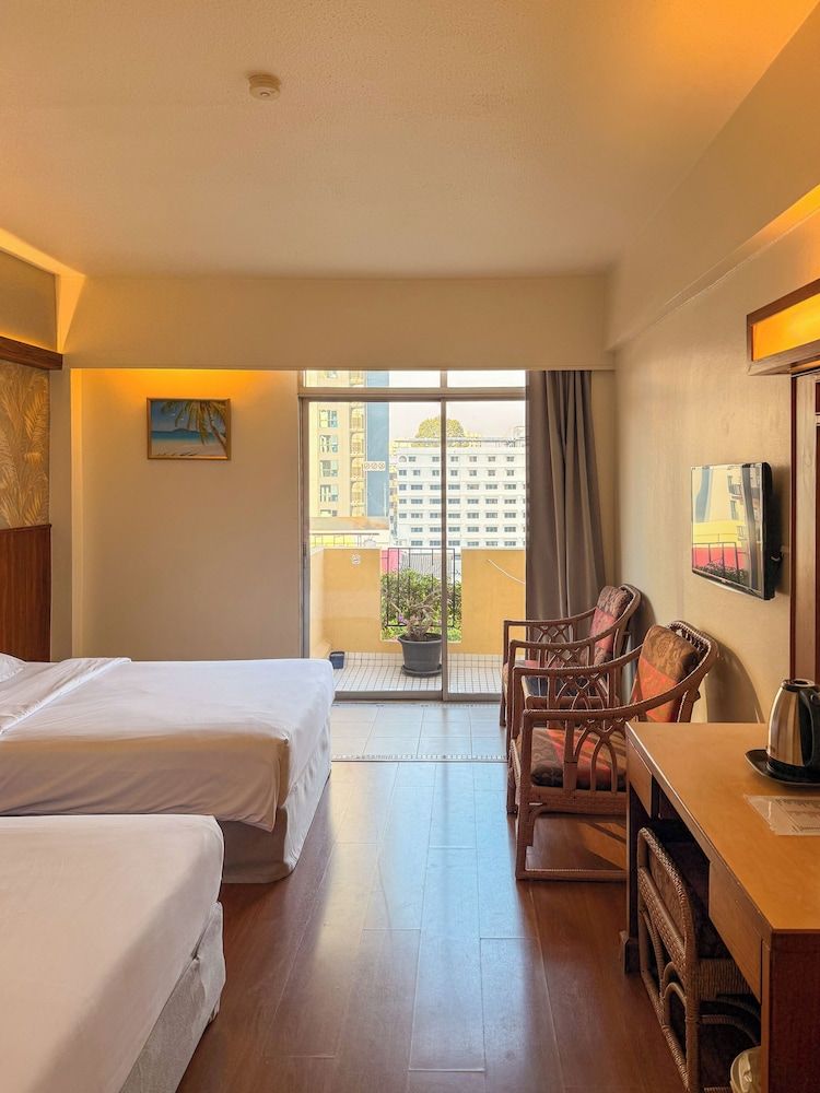 Golden Beach Hotel Pattaya Superior Room 11