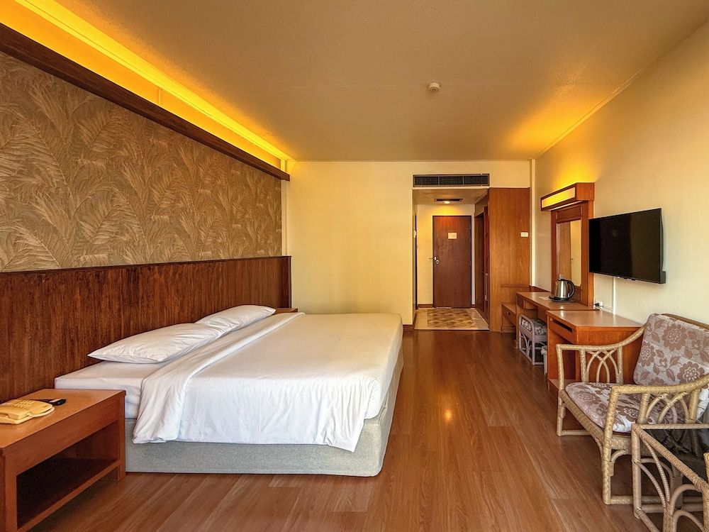 Golden Beach Hotel Pattaya Superior Room 4