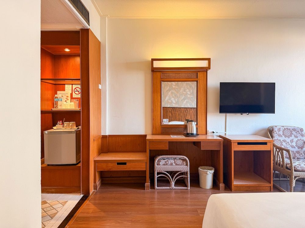 Golden Beach Hotel Pattaya Superior Room 18