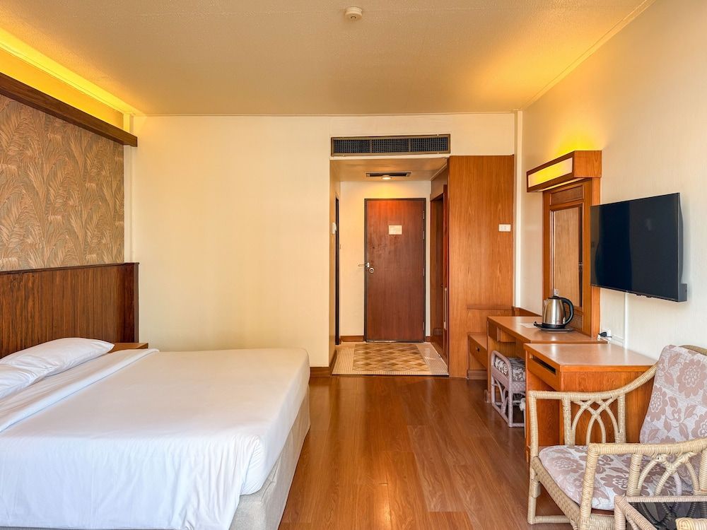undefined Golden Beach Hotel Pattaya 10