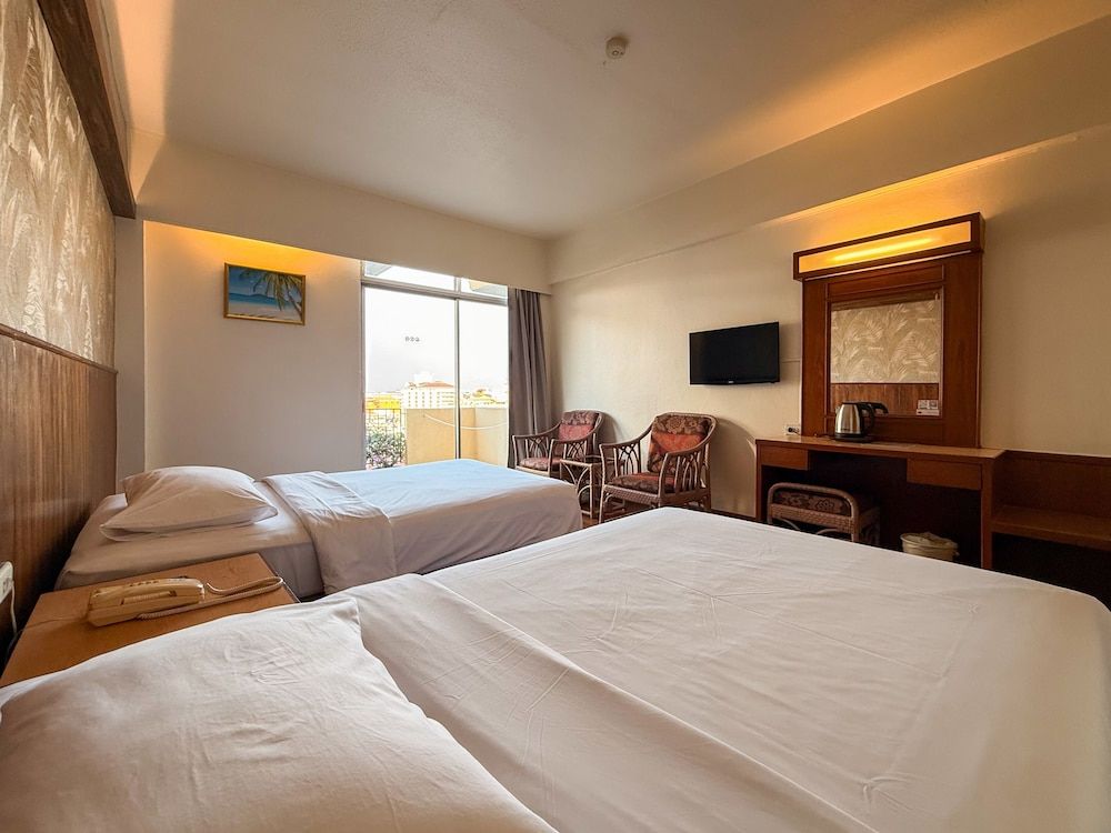 Golden Beach Hotel Pattaya Superior Room 9