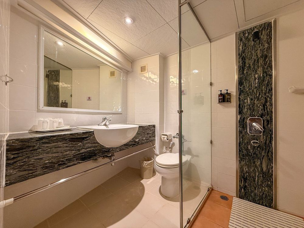 Golden Beach Hotel Pattaya Superior Room 14