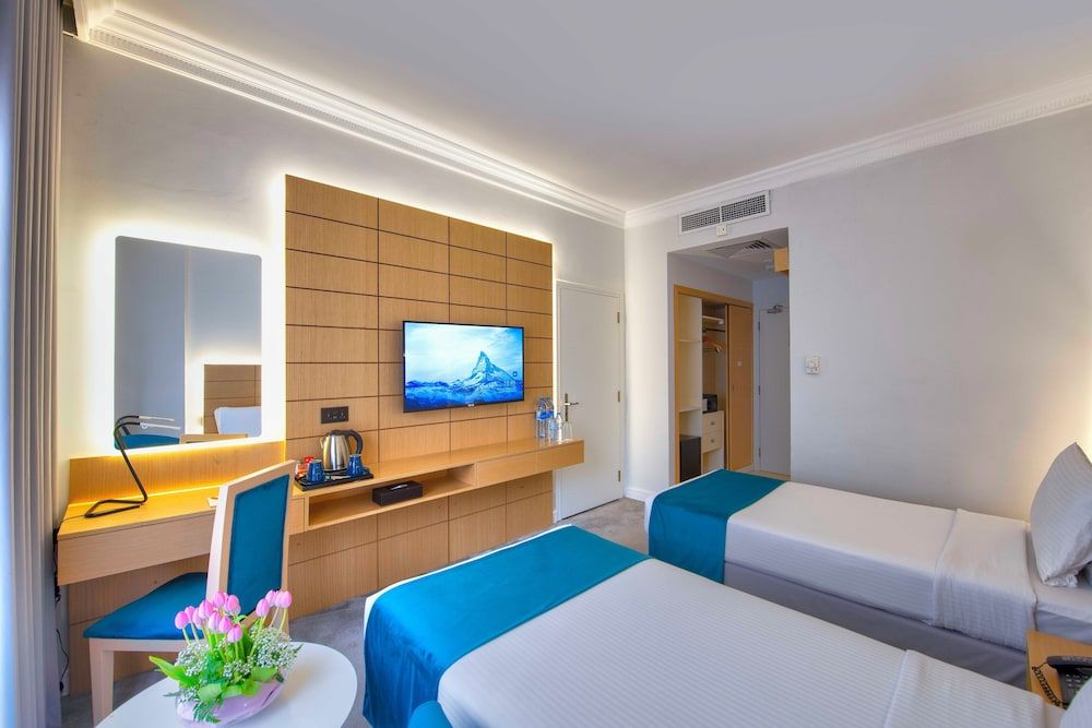 undefined Lotus Grand Hotel 4