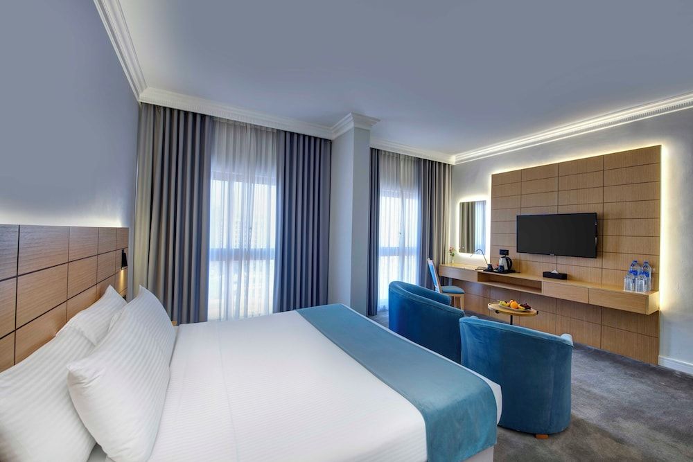 undefined Lotus Grand Hotel 8