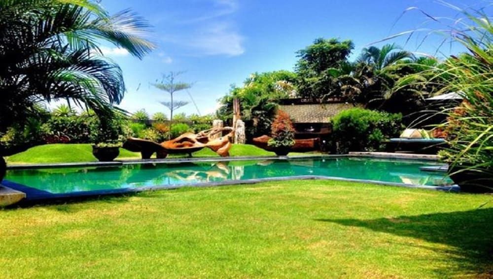 Four Bedroom Private Villa with Pool