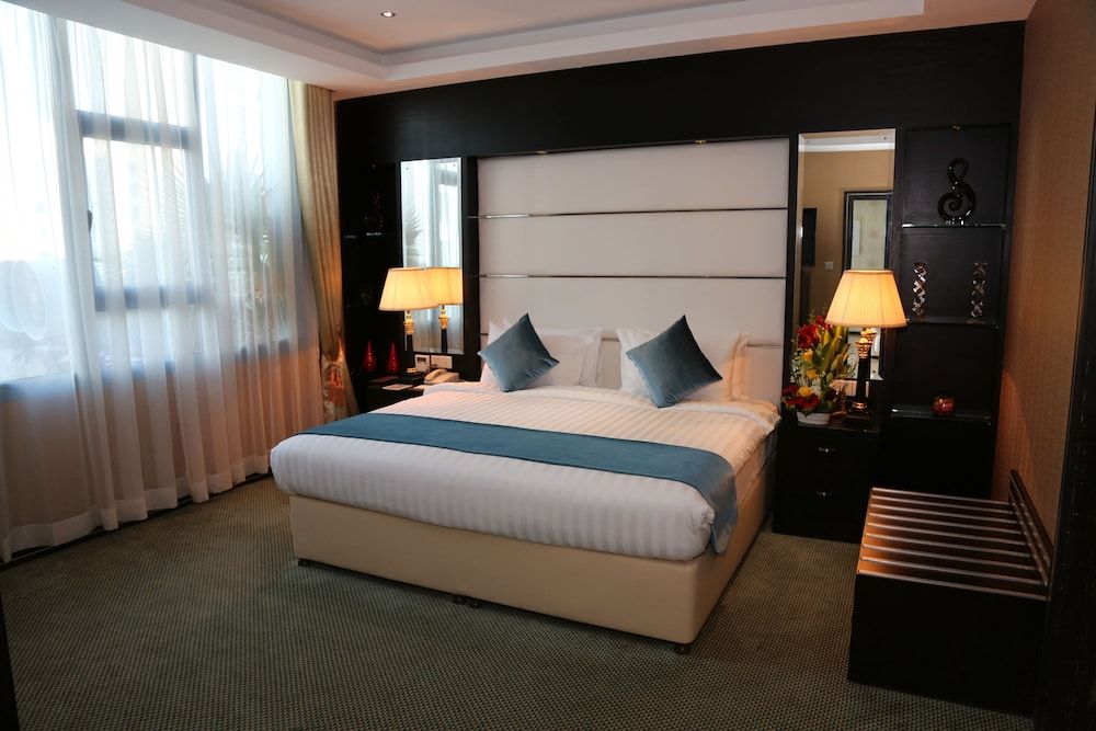 undefined The Olive Hotel 8