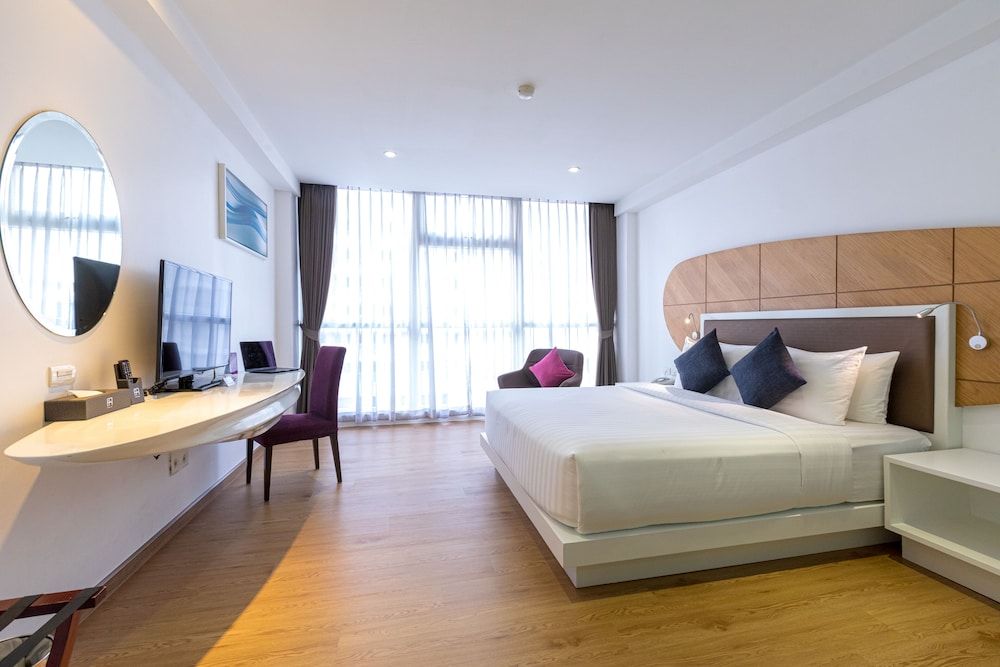 Hotel Icon Bangkok Sukhumvit 2 Superior Room, 1 Double or 2 Twin Beds, Non Smoking, City View 6