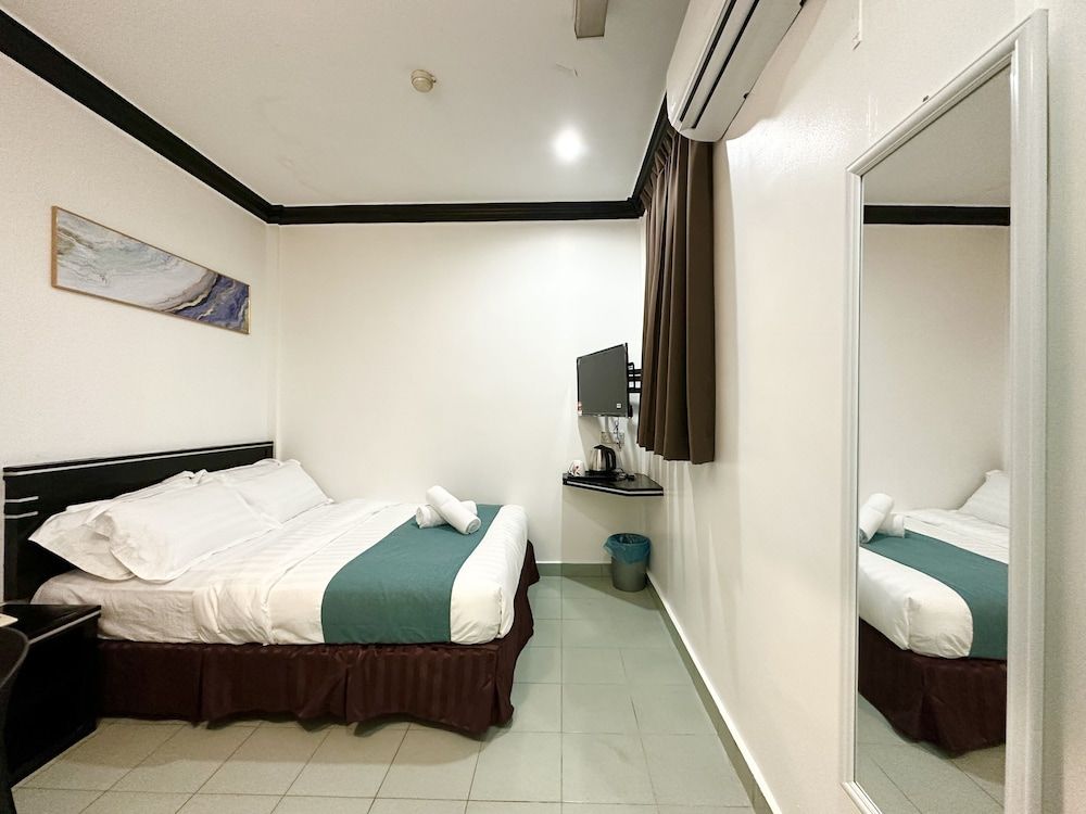 Exclusive Room, 1 Queen Bed, City View