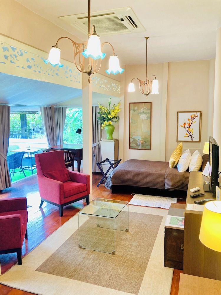 Ban Keaw Villas Superior Twin Room 9