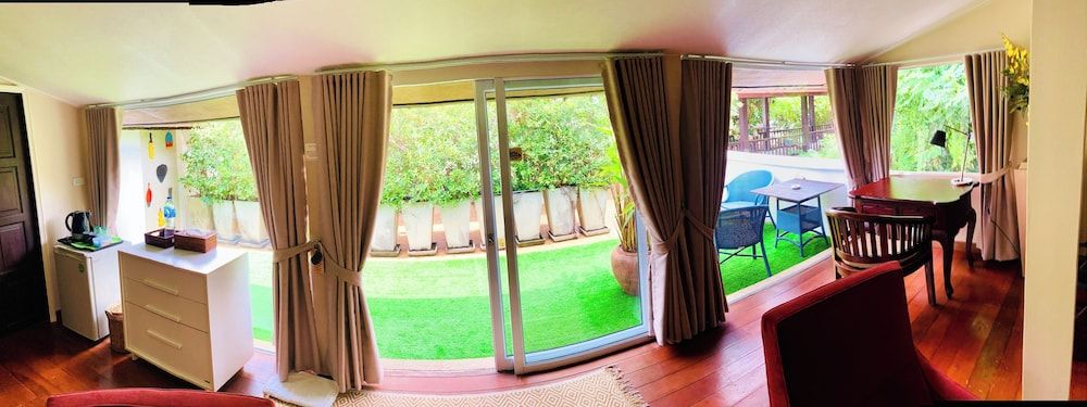 Ban Keaw Villas Superior Twin Room 13