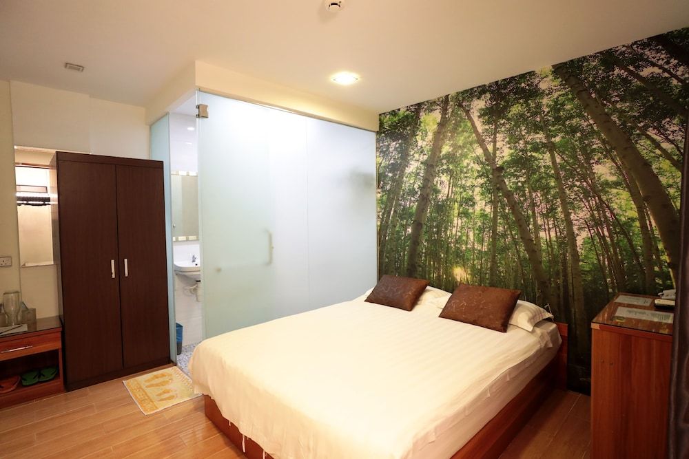undefined Rain Forest Hotel 3