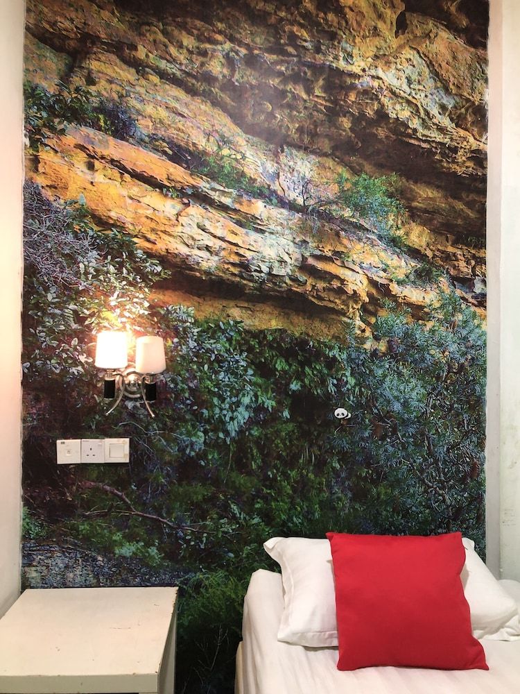 undefined Rain Forest Hotel 7