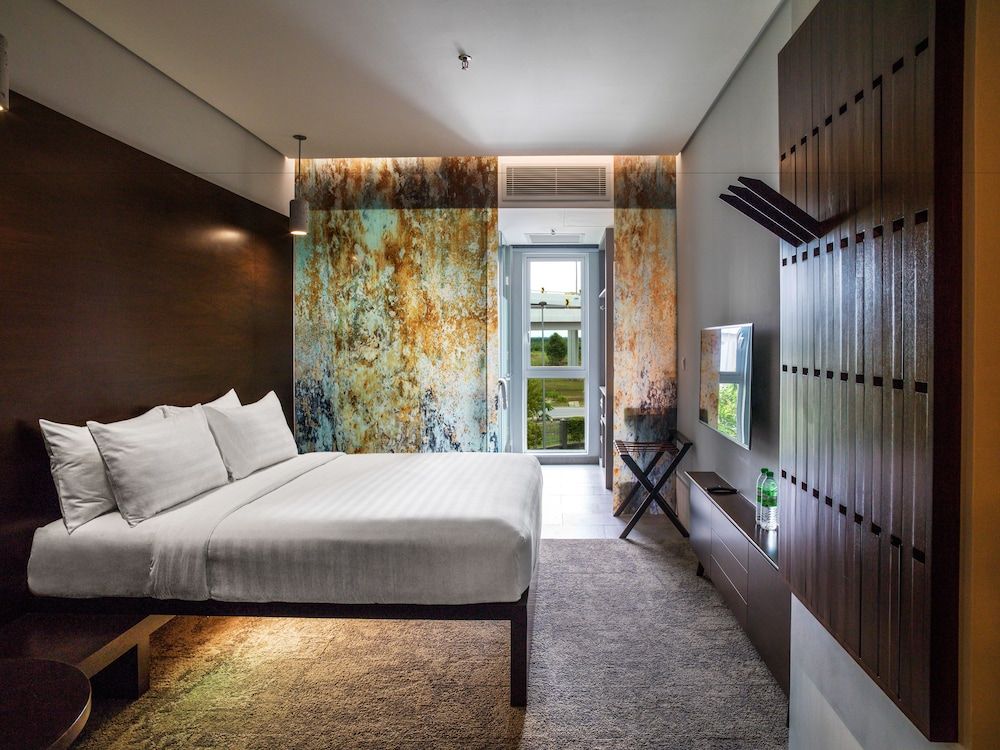 undefined Tune Hotel KLIA - KLIA2 4