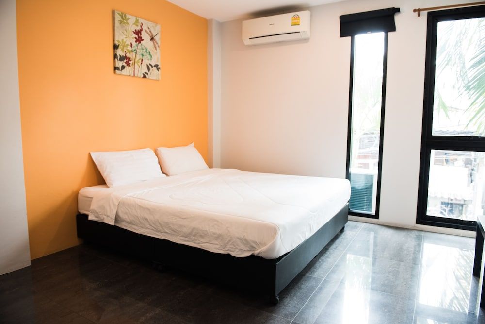 Varinda Hostel Deluxe Double Room 8