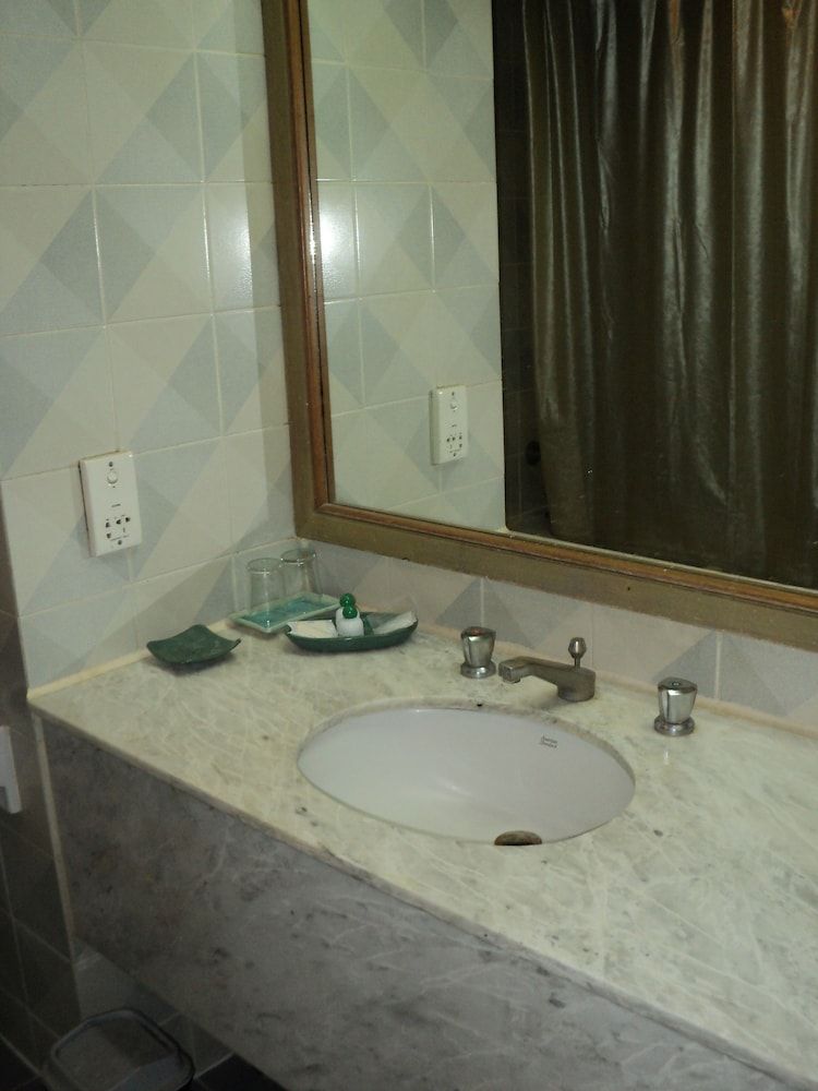 Diamond River Ping Petch-Ngam Hotel Standard Room 7