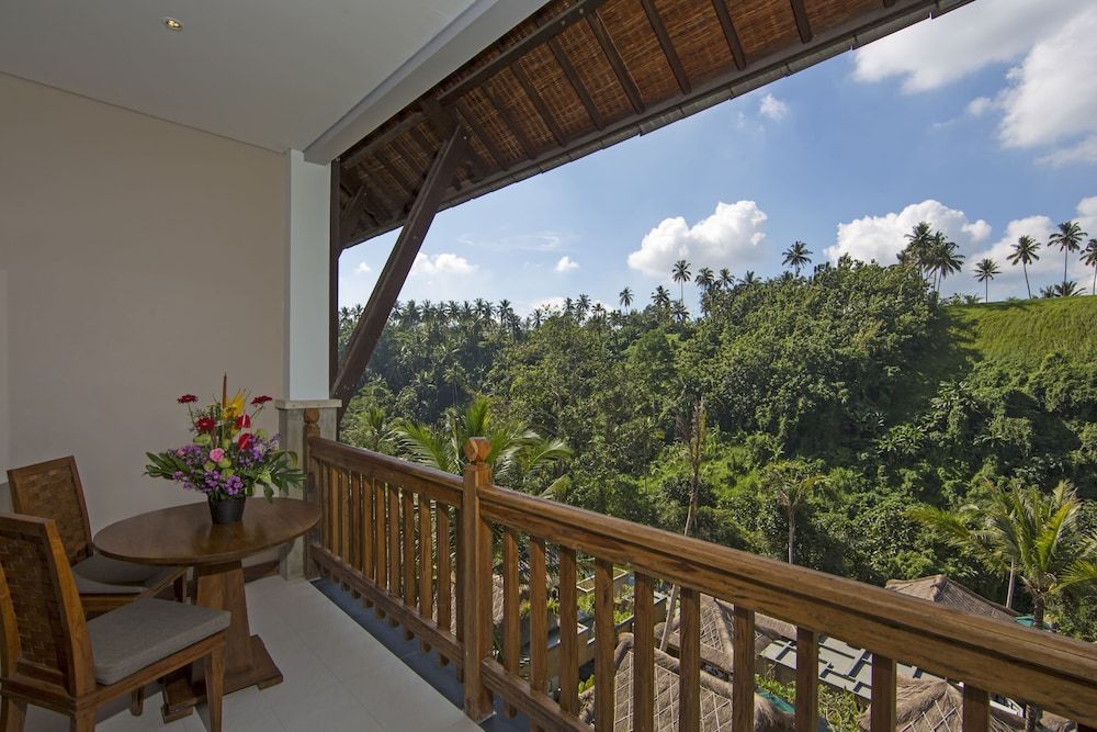 The Lokha Ubud Resort, Villas & SPA Suite Room with Valley View 5