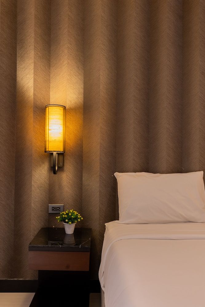 Sukhothai Hotel and Residence Standard Twin Room 2