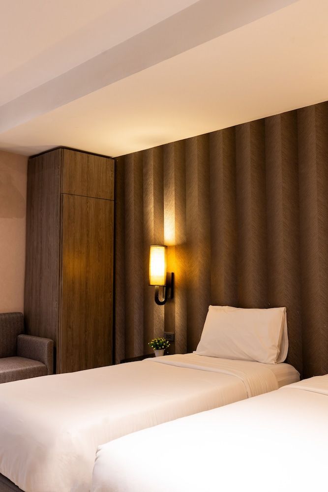 Sukhothai Hotel and Residence Standard Twin Room 3