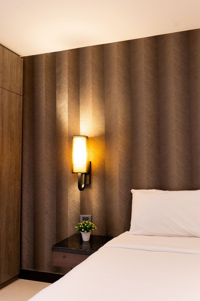 Sukhothai Hotel and Residence Standard Twin Room 6