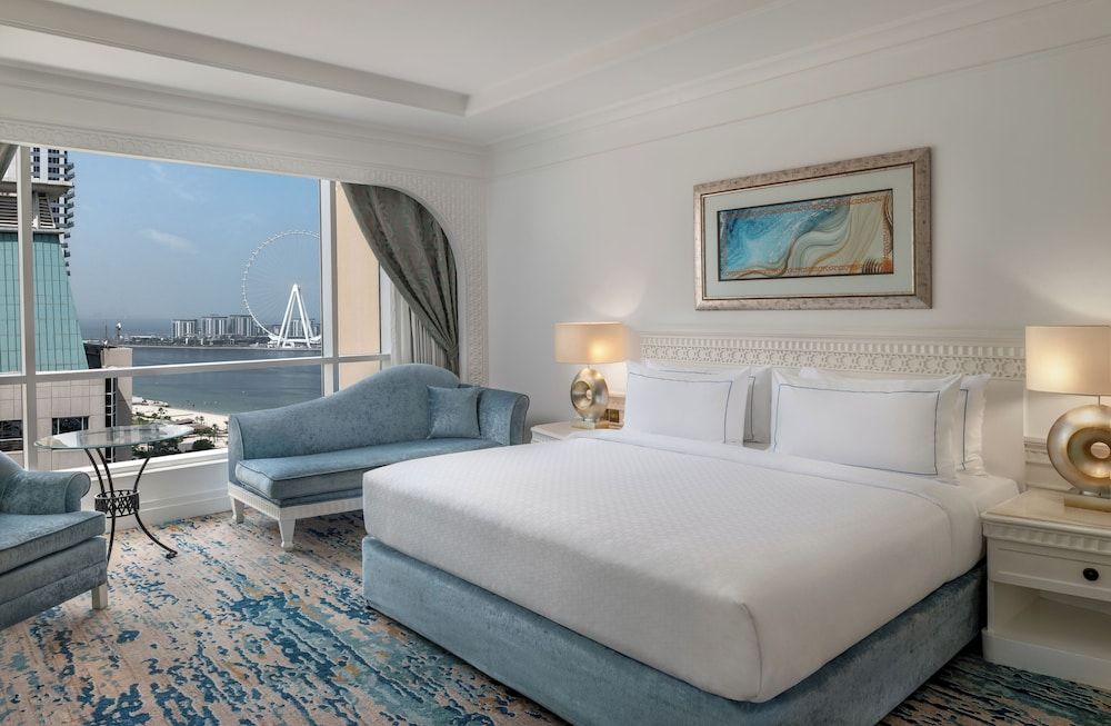 Al Habtoor Grand Resort, Autograph Collection® Tower Partial Sea View Room - Spacious Stay with Private Beach Access 5