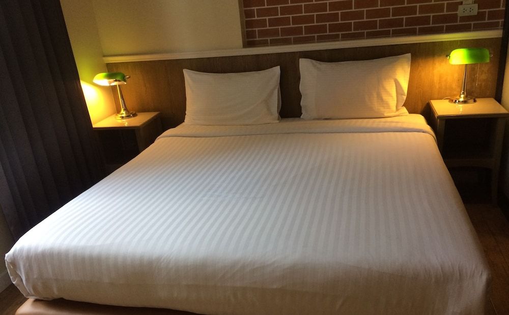 Bourbon St Boutique Hotel Double Room Single Use, Non Smoking, Private Bathroom 5