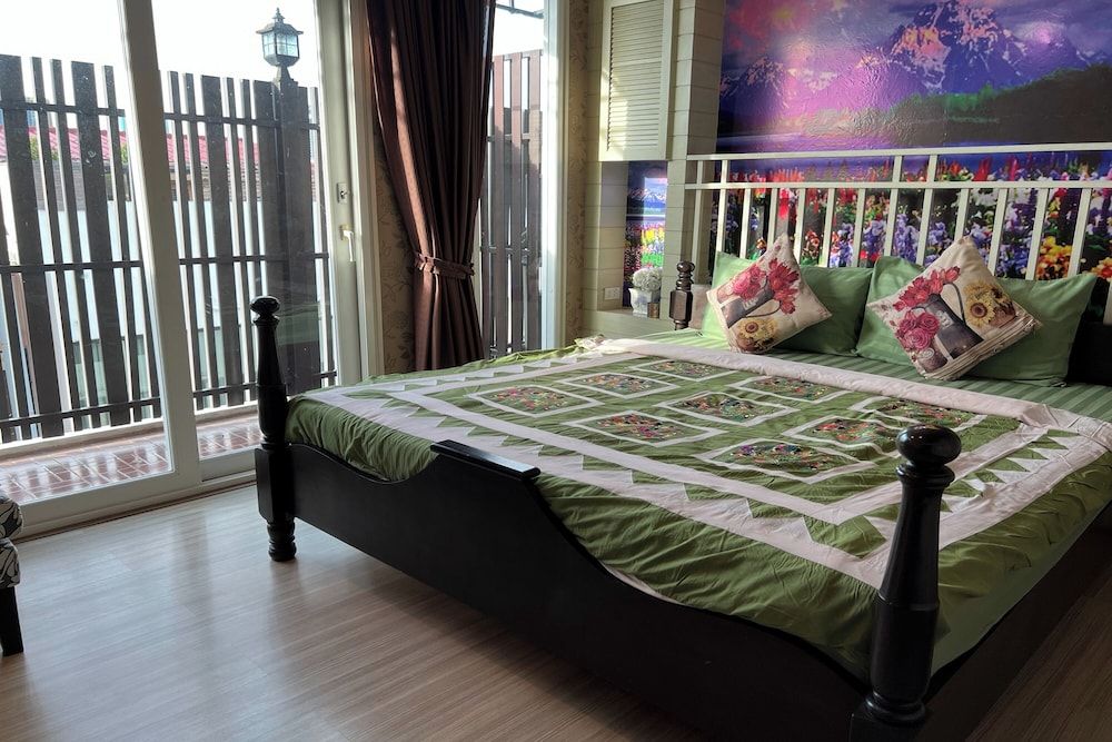 undefined Sabai Sabai @ Sukhumvit Hotel 7