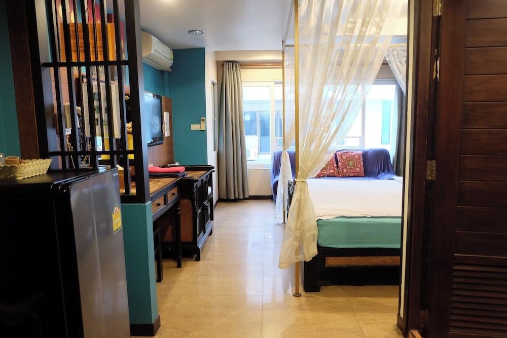 Sabai Sabai @ Sukhumvit Hotel Deluxe Room 19