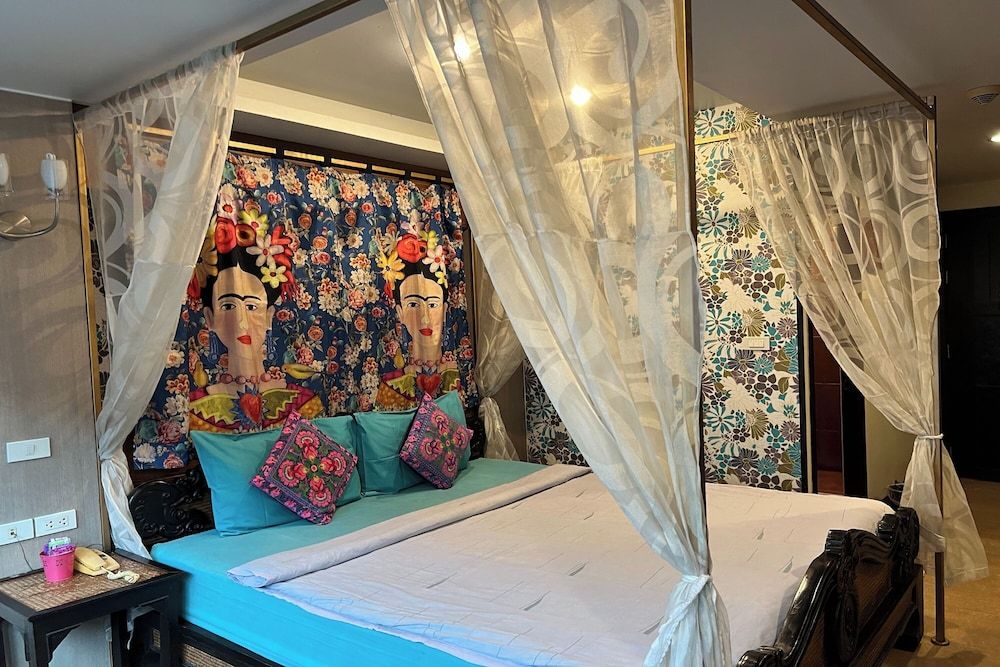 Sabai Sabai @ Sukhumvit Hotel Deluxe Room 5