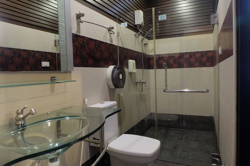 undefined Sabai Sabai @ Sukhumvit Hotel 10