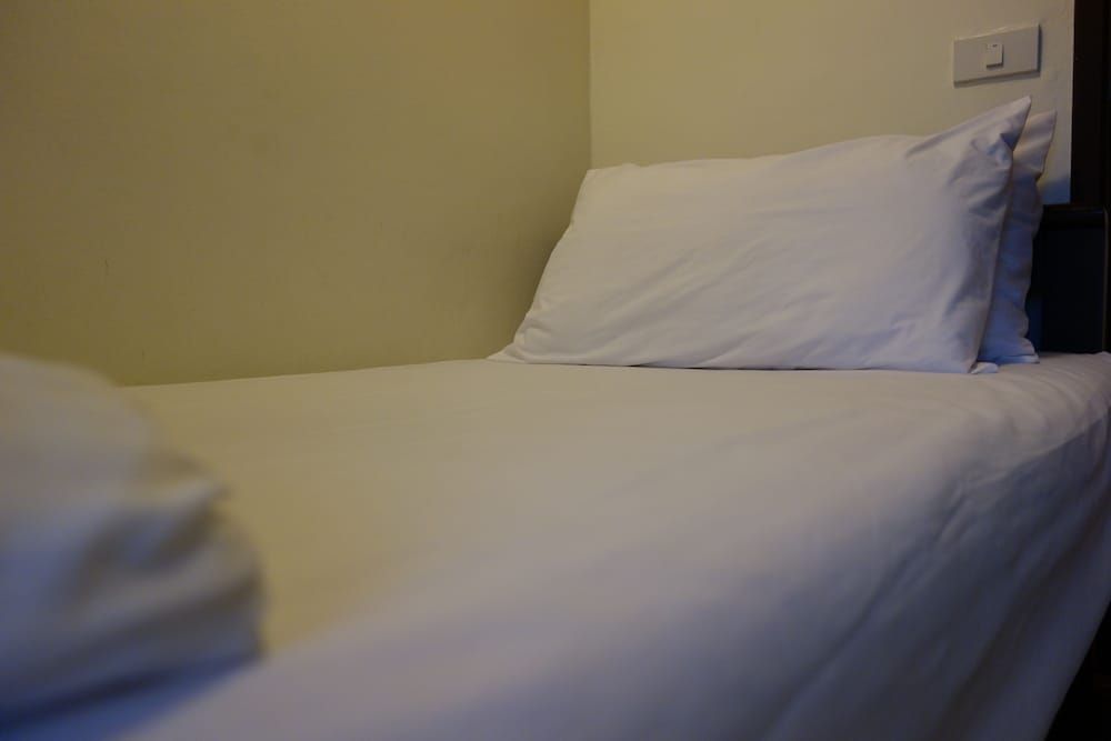 Single Bed Private Ensuite (3 feet bed)