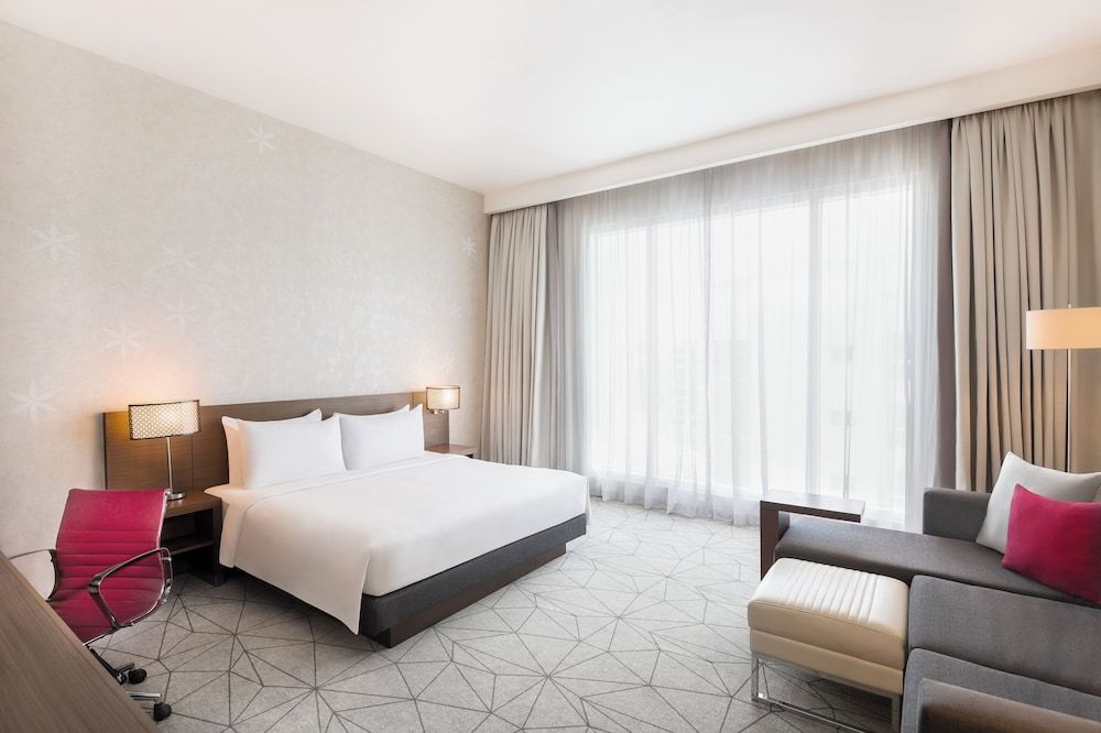 Hyatt Place Dubai Al Rigga King Room with Sofa Bed Free Breakfast Complimentary Transfer to Deira City Center Outlet Mall 2