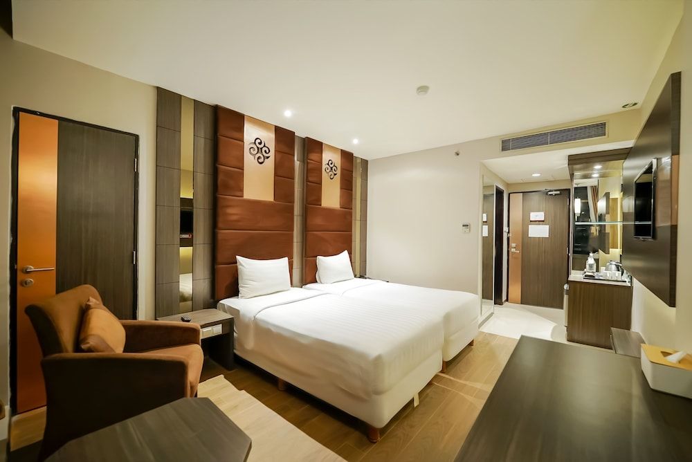 Grand Tjokro Jakarta Superior Twin Room 2