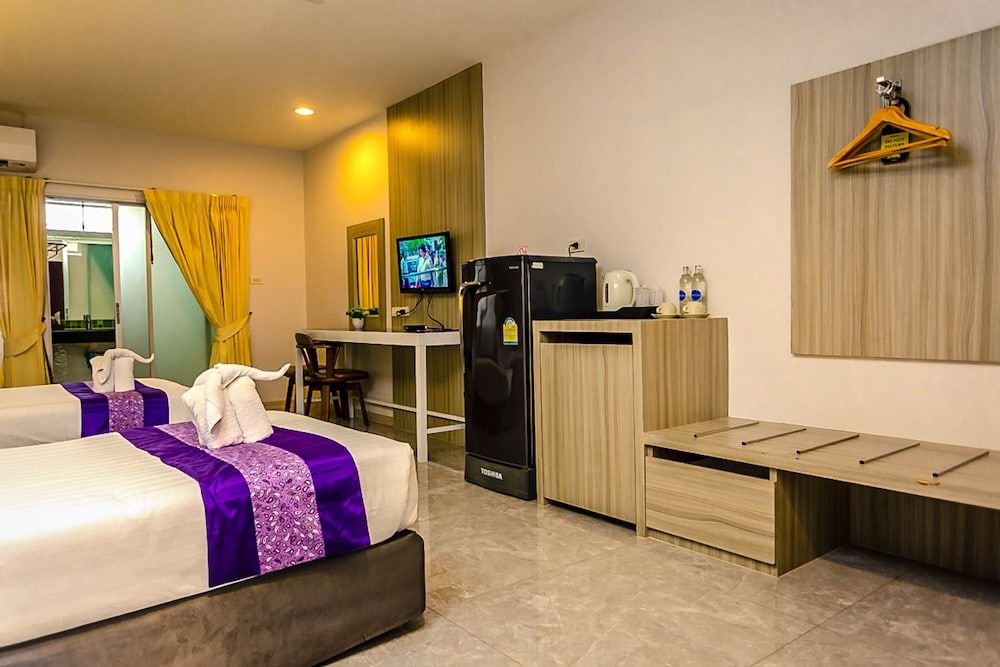 Embryo Hotel Superior Twin Room 2