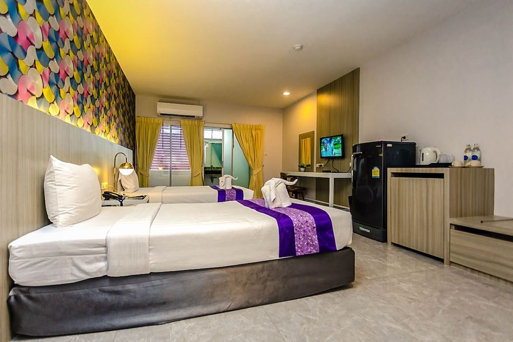 Embryo Hotel Superior Twin Room 5