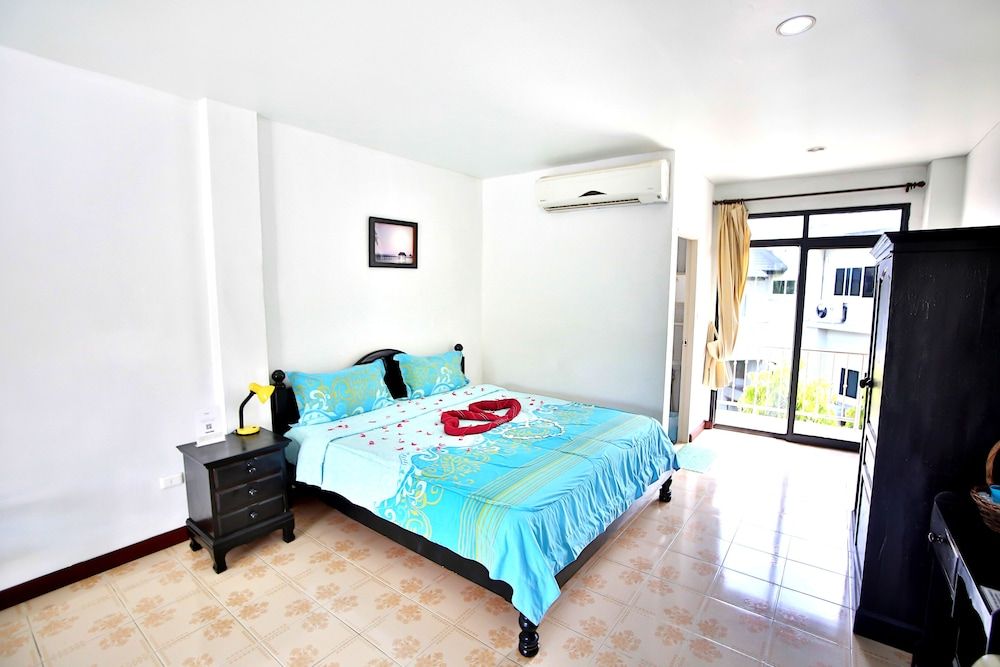 undefined Lotus Friendly Hotel 6