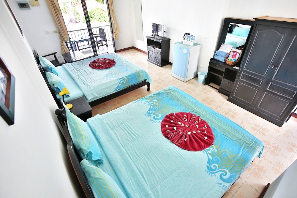 Lotus Friendly Hotel Family Room 5