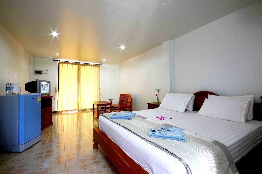 undefined Lotus Friendly Hotel 10