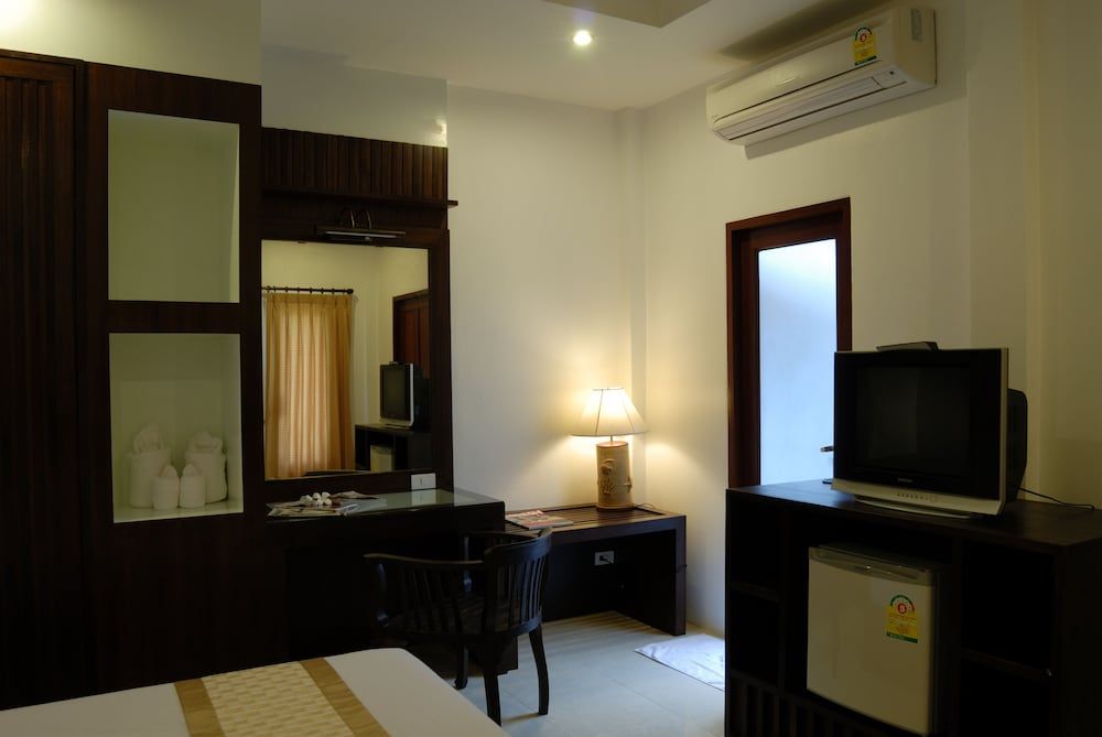 Promtsuk Buri Resort Garden Court Bungalow 6