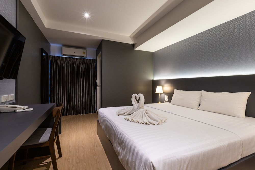 undefined Siam Star Hotel 5