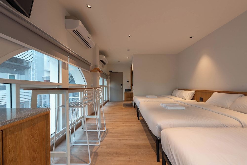 Boxpackers Pratunam Hotel Family Room 2