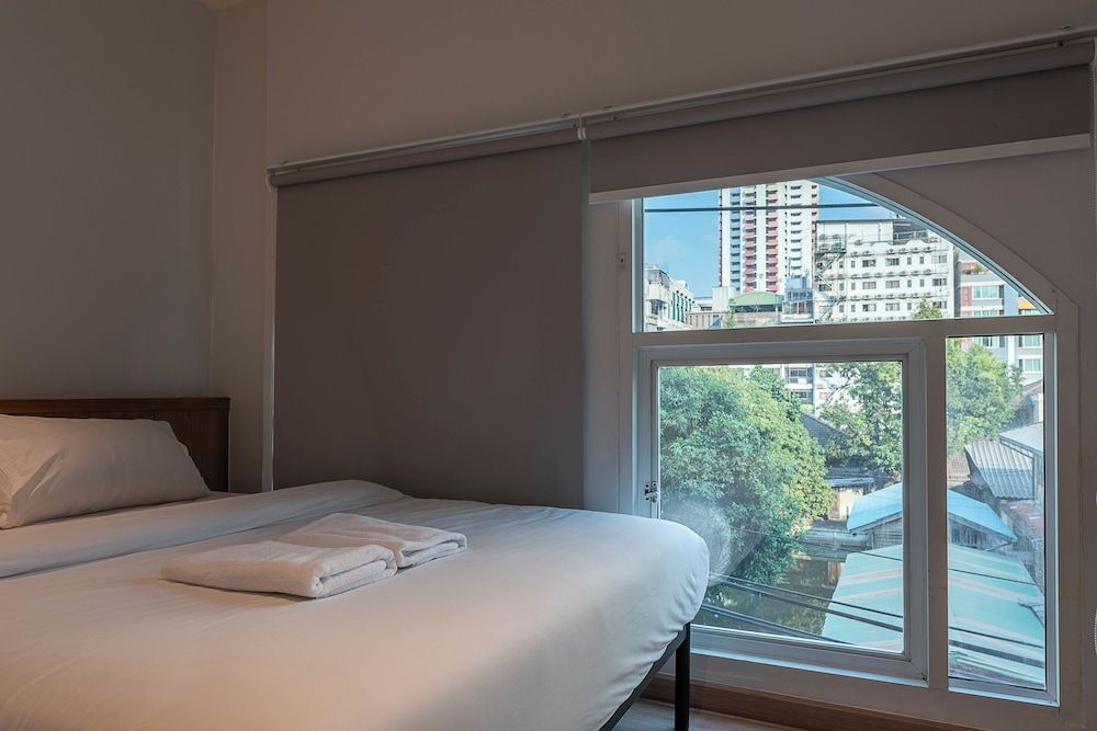 Boxpackers Pratunam Hotel Family Room 4