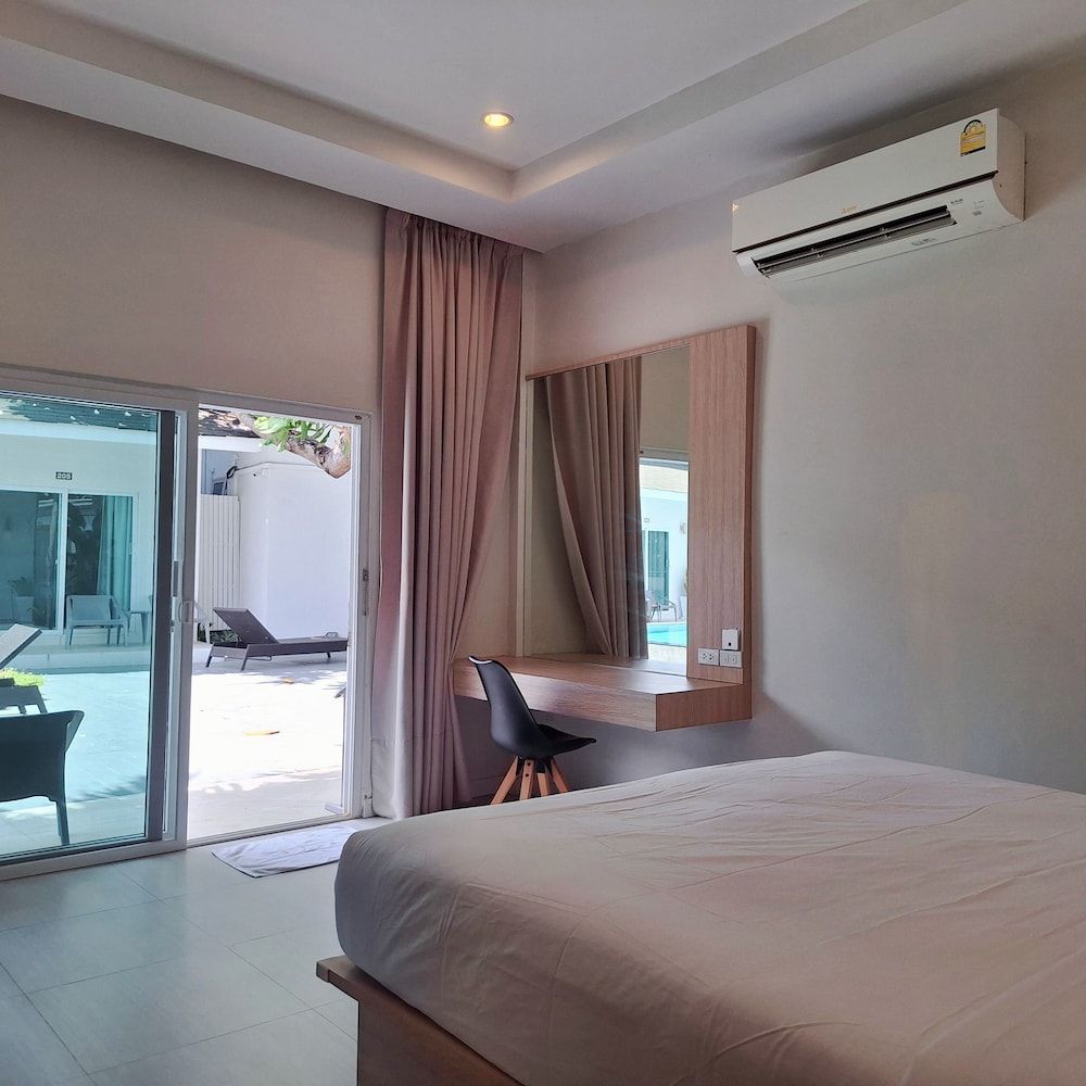 Baan Fah Resort Superior Poolside