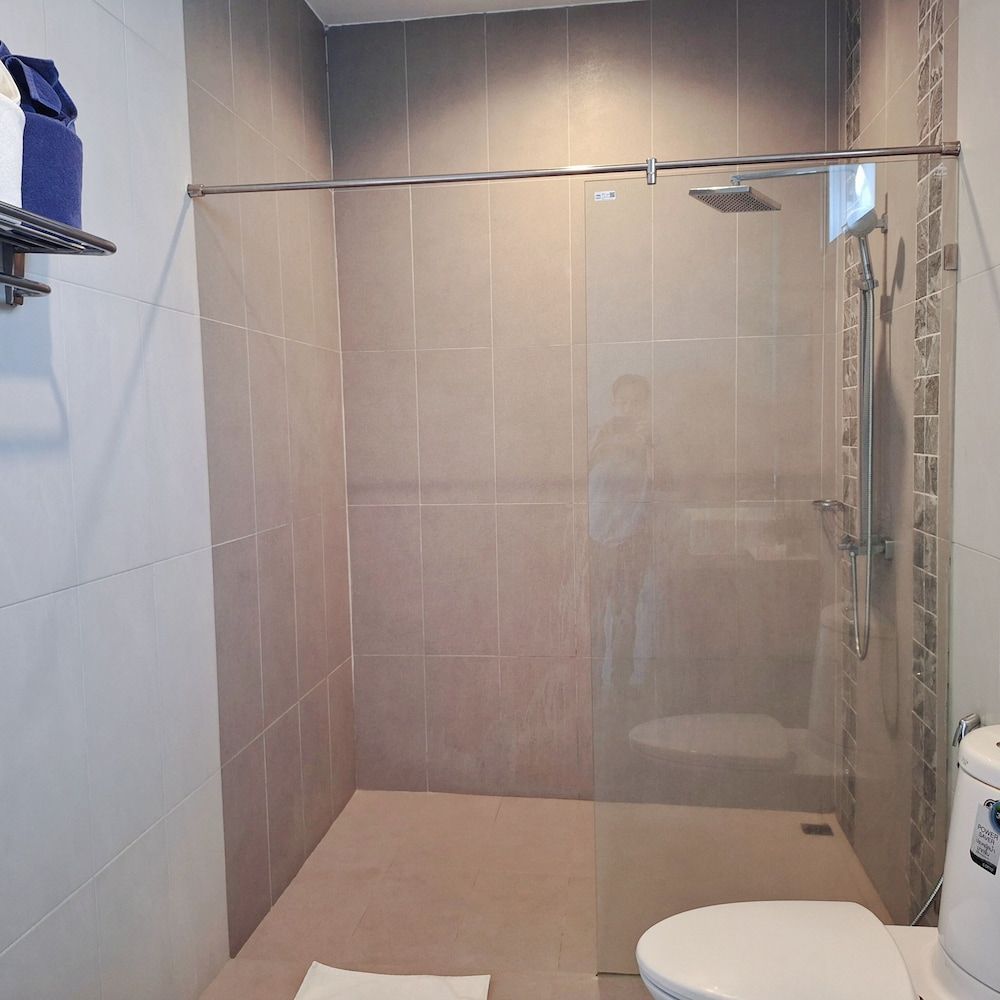 Baan Fah Resort Superior Poolside 4