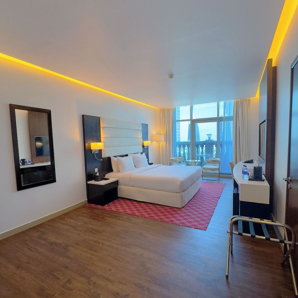 Emirates Grand Hotel