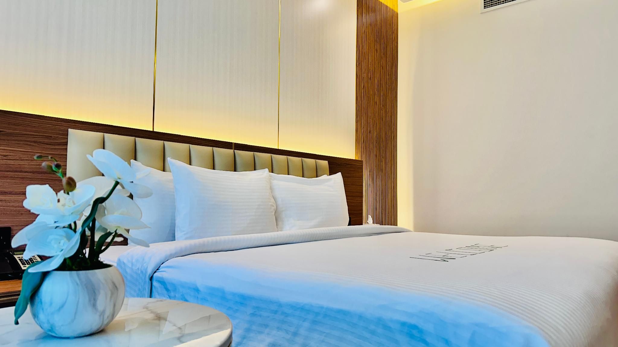 Emirates Grand Hotel