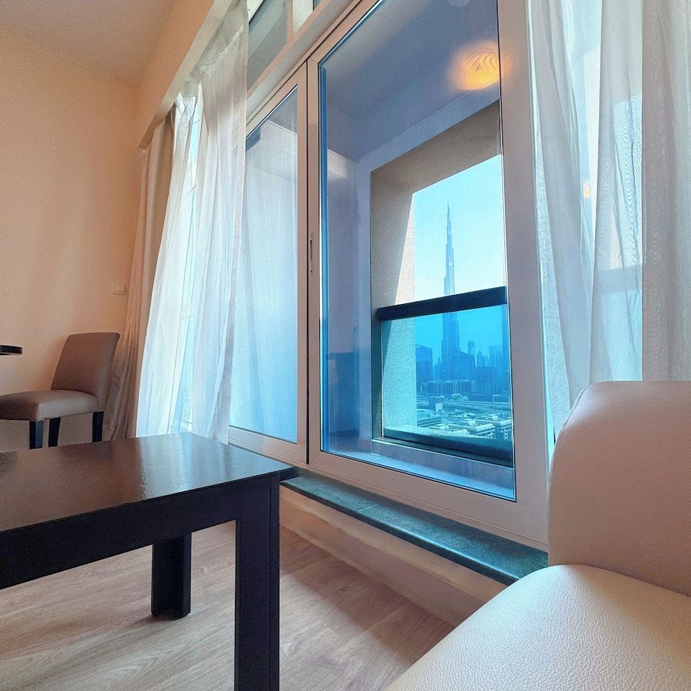 Emirates Grand Hotel Deluxe King Room with Burj Khalifa View 7