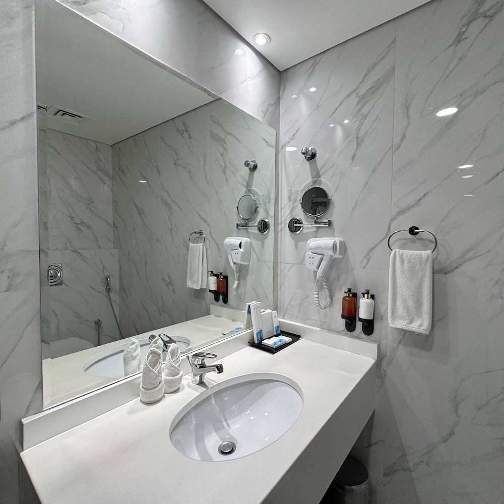 undefined Emirates Grand Hotel 8