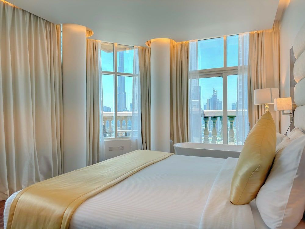 Emirates Grand Hotel Deluxe King Room with Burj Khalifa View