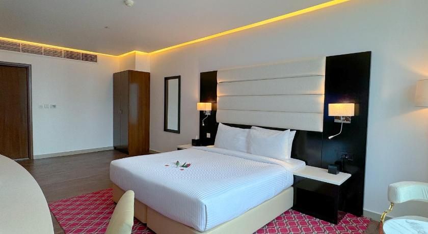 Emirates Grand Hotel
