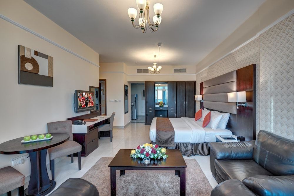 Emirates Grand Hotel